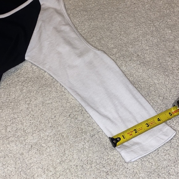 Harry Potter Quidditch Hogwarts black white shirt peekaboo shoulders small top - Picture 14 of 15